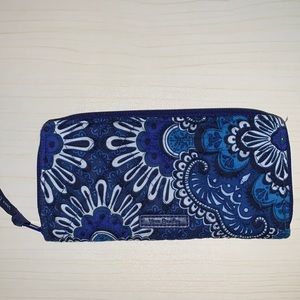 Vera Bradley RFID Zip Wallet